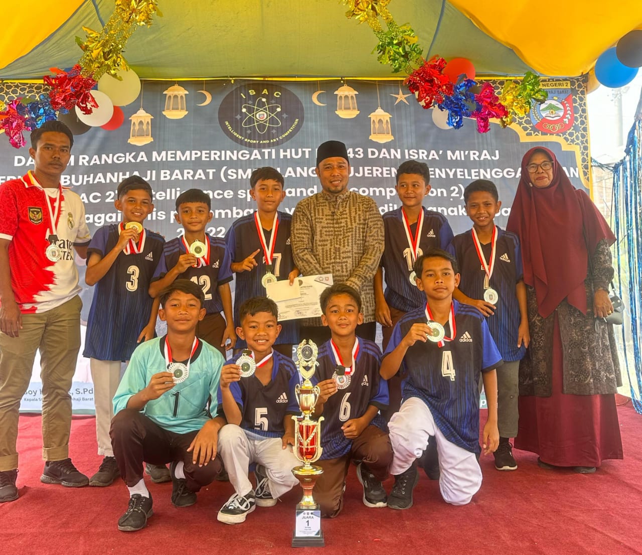 HUT 43, Isra' Mi'raj dan Acara ISAC SMPN 2 Labuhanhaji Barat Terselenggara Sukses dan Meriah