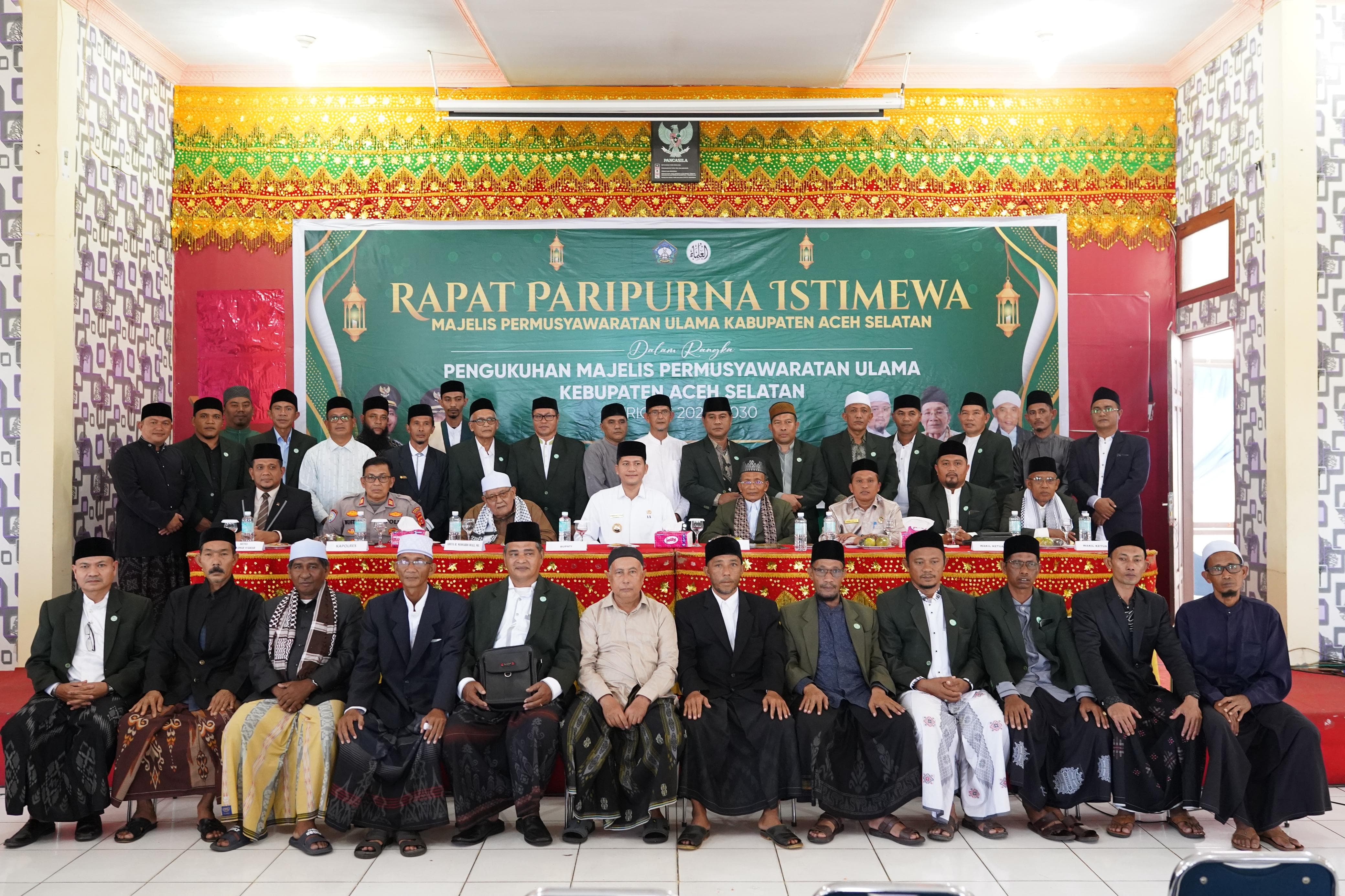 Hadiri Pengukuhan MPU, Bupati H Mirwan MS :  Ulama Adalah Lampu Penerang Bagi Masyarakat