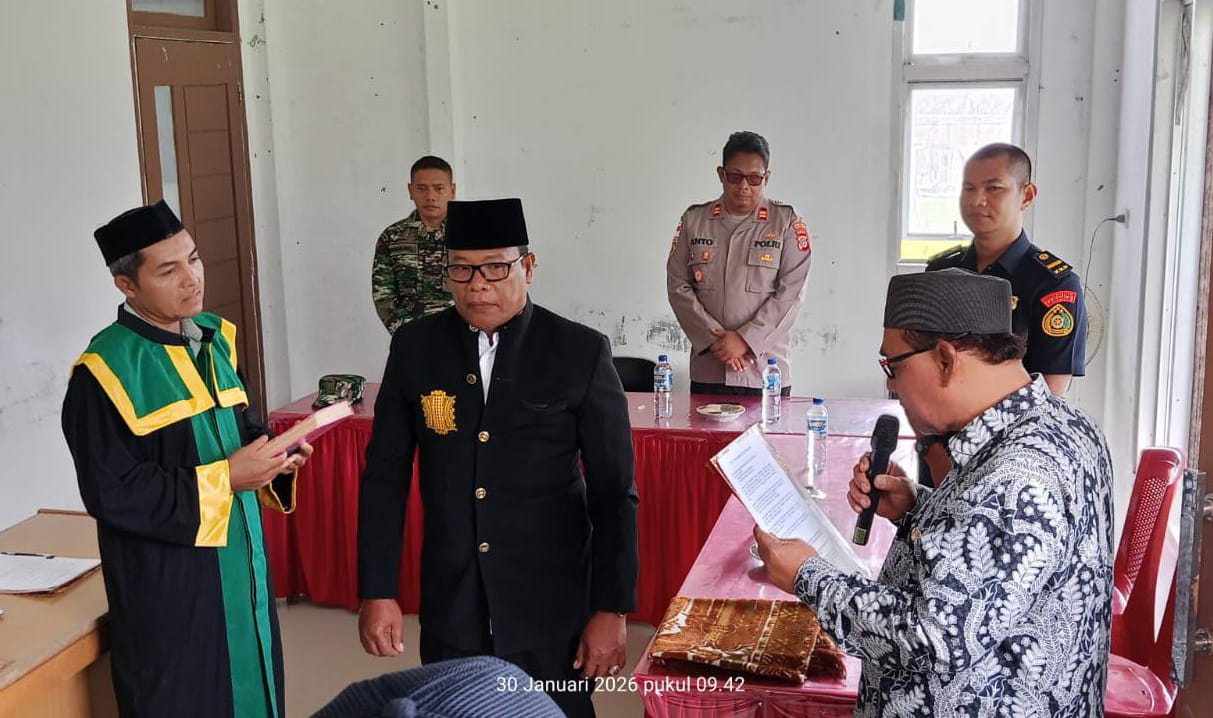 Resmi Dilantik Panglima Laot Lhok Labuhan haji, Ini Harapan Camat 