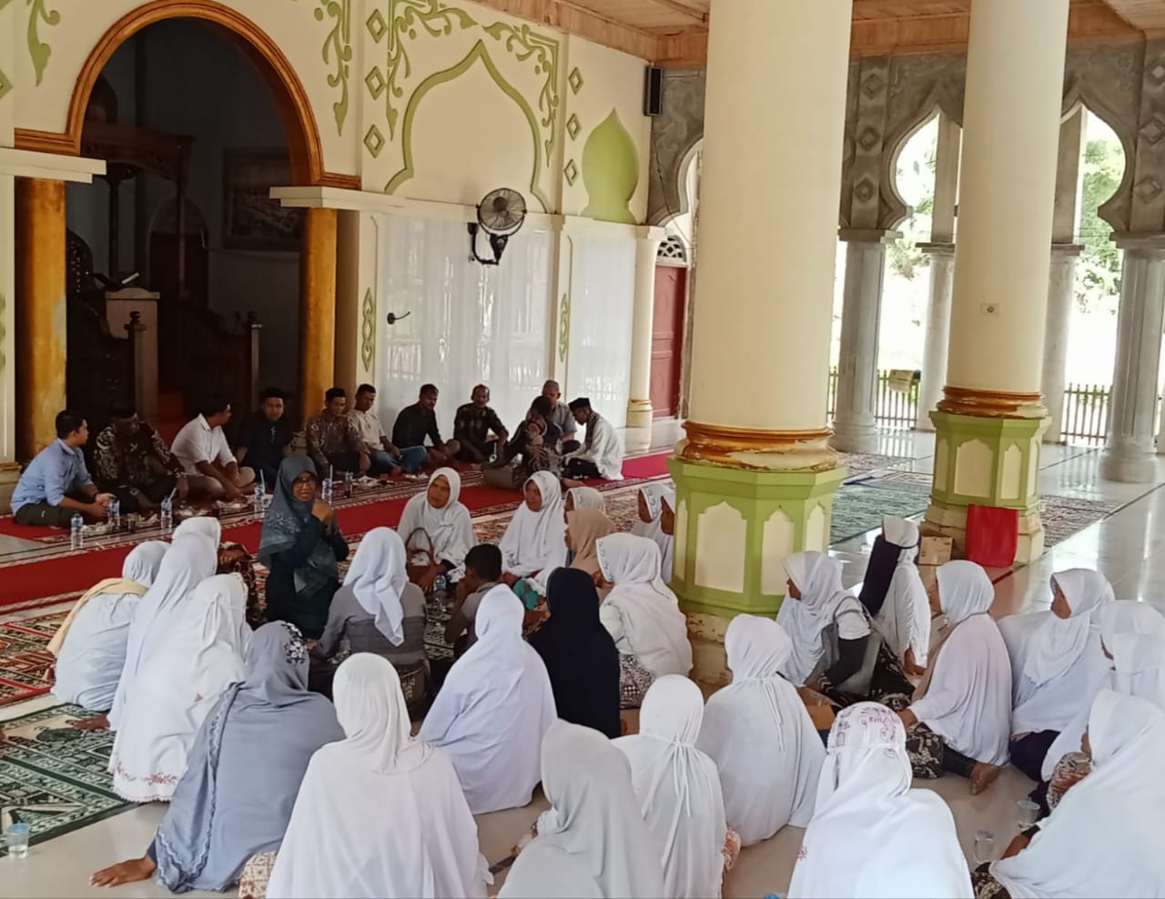 Prodi Manajemen Dakwah FDK UIN Ar-Raniry Laksanakan PKM "Pengelolaan dan Pendampingan Berbasis Mesjid di Gampong Alue Dua, Kabupaten Bireuen"