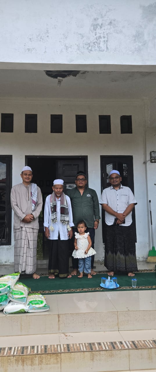 Anggota DPR RI Komisi XIII, Muslim Ayub Salurkan Bantuan Masa Panik untuk Korban Kebakaran Dayah BUDI MUTHMAINNAH di Banda Aceh