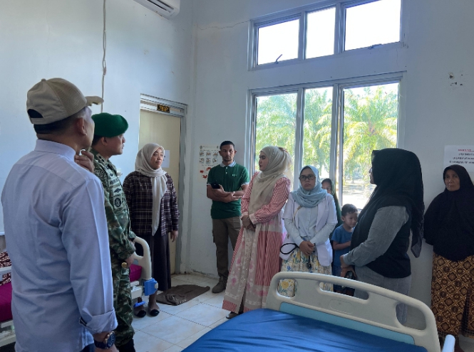 Plt Bupati Aceh Selatan Bersama Dandim Tinjau Langsung Siswa Korban Dugaan Kasus MBG