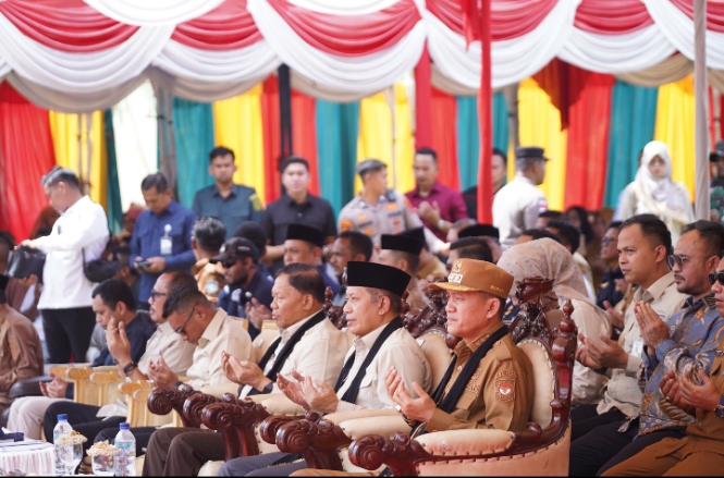 Bupati Aceh Selatan Dampingi Menteri Koperasi dan Wakil Menteri Kelautan dan Perikanan Resmikan SPBU Nelayan Koperasi KNTI Aceh Selatan