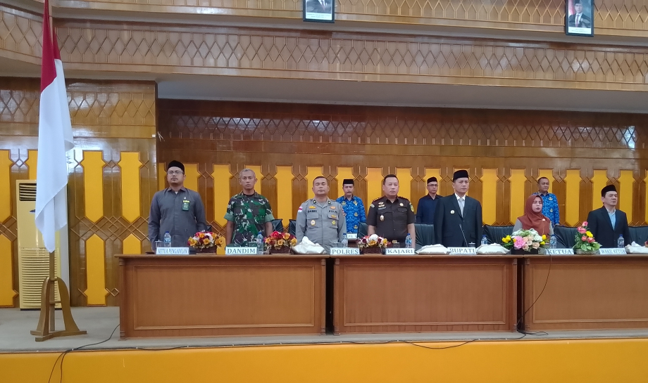 ‎H. Mirwan Serahkan Laporan LKPJ 2025 ke DPRK Aceh Selatan "LKPJ 2025 Bukan Sekedar Dokumen Administratif, Melainkan Bentuk Akuntabilitas Pemerintah Daerah"