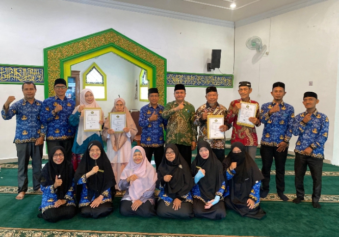 Serahkan IJOP kepada 11 LPQ, Kemenag Aceh Selatan Tekankan Pentingnya Legalitas dan Pembaruan Data