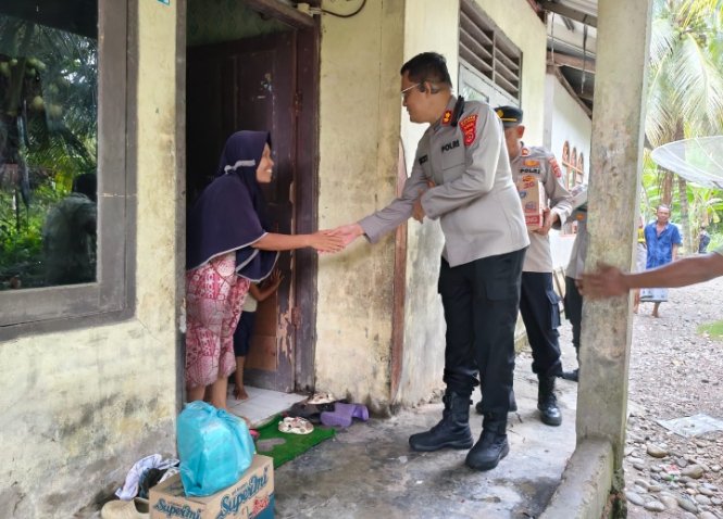 Kapolres Aceh Selatan Janji Rehab Rumah Janda Eks Kombatan GAM, Balita Kurang Gizi Jadi Perhatian