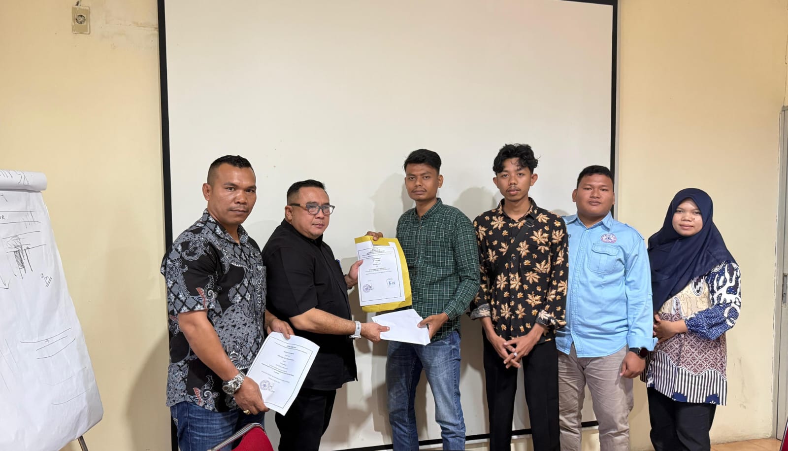 Sambut HUT ke-69 Riau, 40 Pelajar-Mahasiswa Sakai Dapat Beasiswa PT Arara Abadi