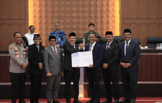 Semua Fraksi DPRA Setujui Pertanggungjawaban APBA 2025, Dek Fadh Janji Tindaklanjuti Rekomendasi BPK
