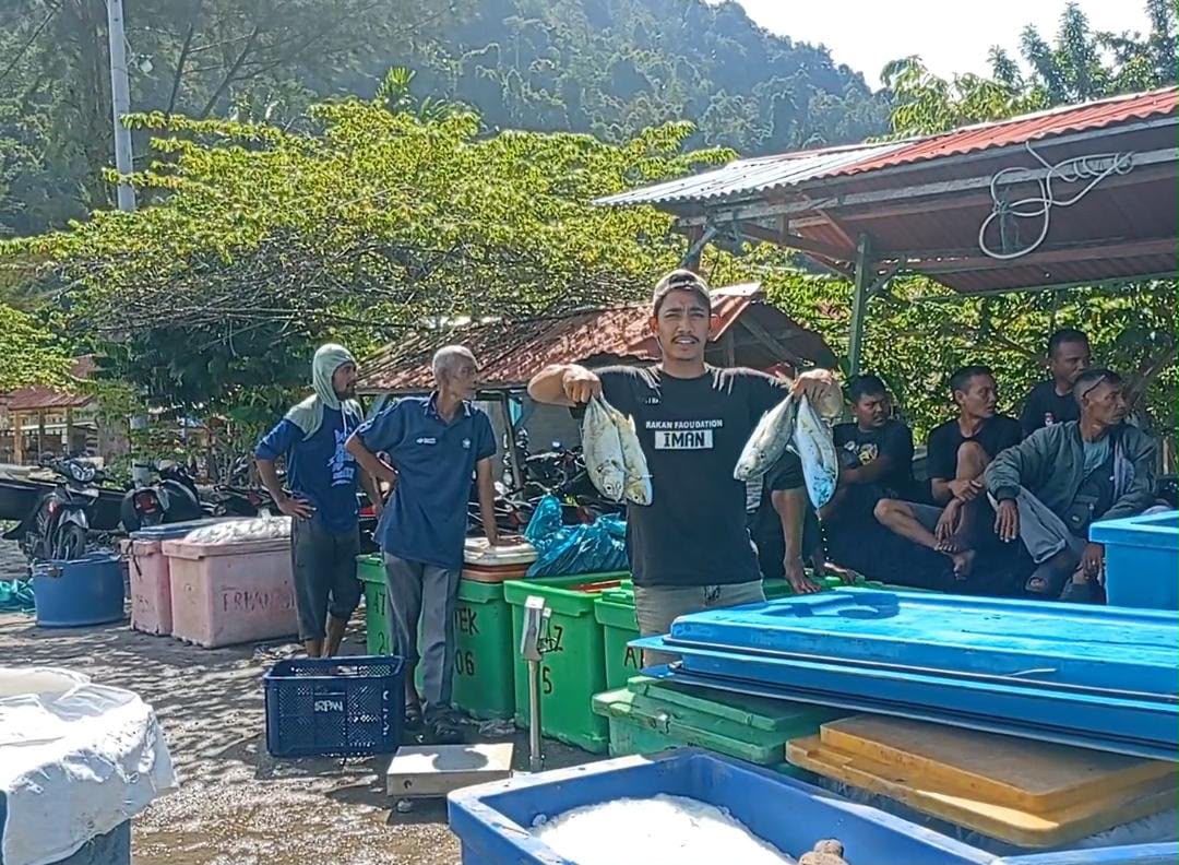 Ekonomi Bangkit Para Pedagang Ikan Ucapakan Terimakasih Ke Dapur SPPG Ujong Padang Asahan