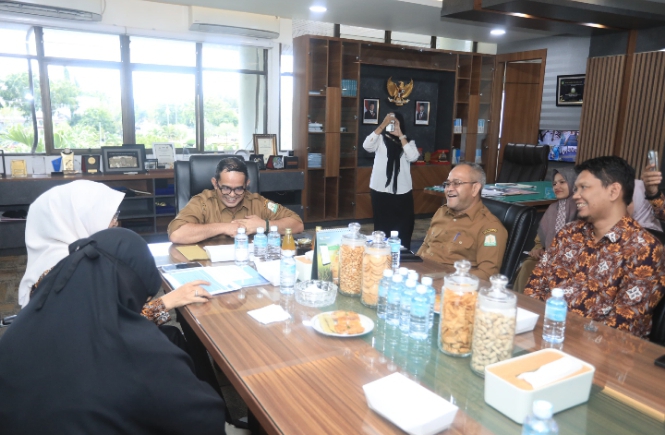 Terima Silaturahmi Kepala BKKBN Aceh, Plt. Sekda Tegaskan Dukungan Pemerintah Aceh
