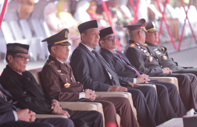 Plt. Sekda Aceh Hadiri Upacara HUT ke-81 TNI di Banda Aceh